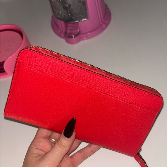 Kate Spade Large Continental Wallet | Vibrant Red | Slightly Used - Picture 5 of 10